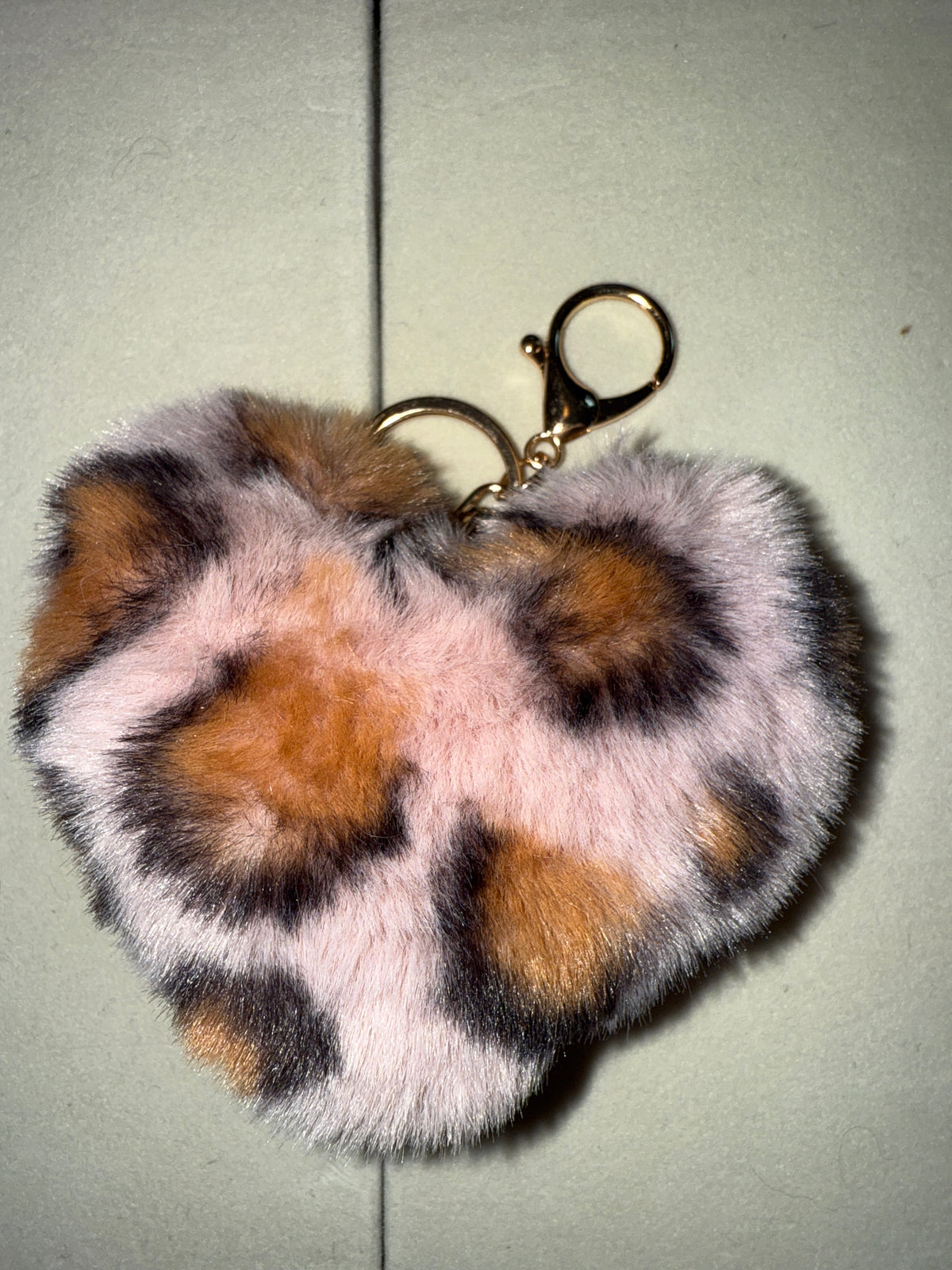 Faux fur pink leopard heart
